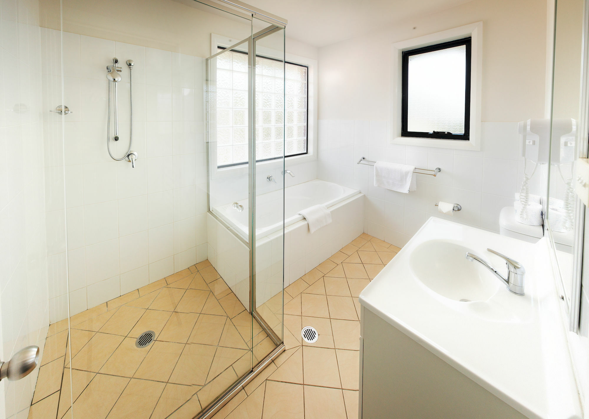Charlestown Terrace Apartments Newcastle Bagian luar foto
